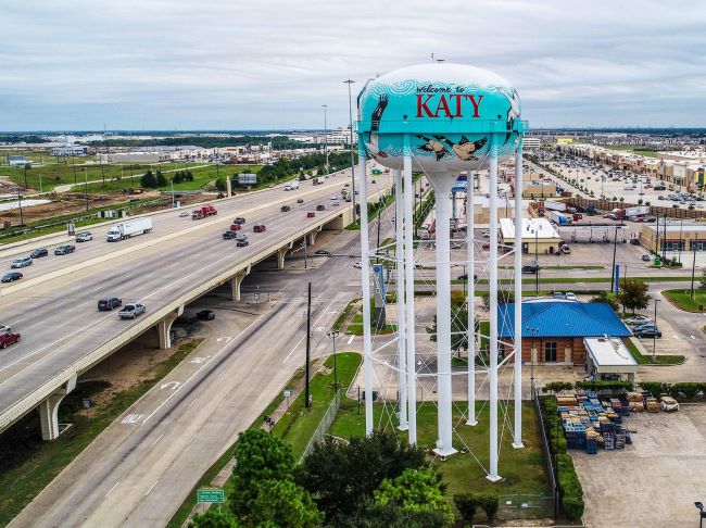 Passing Katy sign while on the way to perform key duplication service.