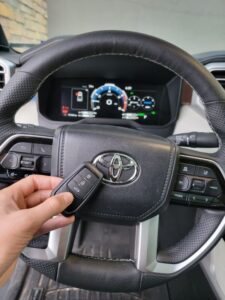 Our nearest car locksmith to the Woodlands came out to the owner of the 2023 Toyota Tundra to make a smart key replacement as the original was lost.
