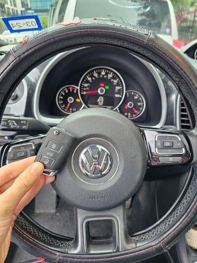 Smart key programming service was performed for the 2012 VW Beetle to replace a lost key in Houston's Westchase area.