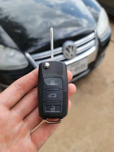 The lost key replacement service was provided for the 2010 VW Jetta at the West University Place location.